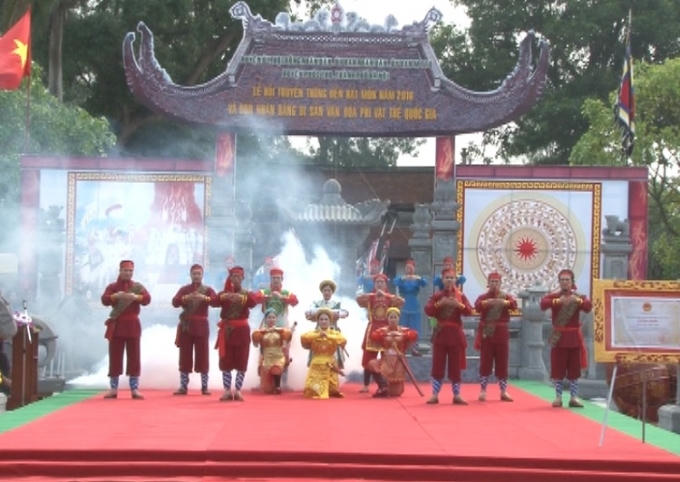 Màn nghệ thuật tái hiện lại cuộc khởi nghĩa Hai Bà Trưng cách đây 1976 năm