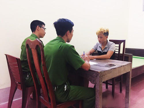 Lê Đình Tuyền tại cơ quan điều tra - Ảnh: Công an Hà Tĩnh.