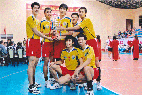 Nam Biên Phòng sẽ gặp Sanest Khánh Hòa trận chung kết tối 17/4. Ảnh: BP