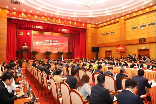 Quang cảnh buổi làm việc.