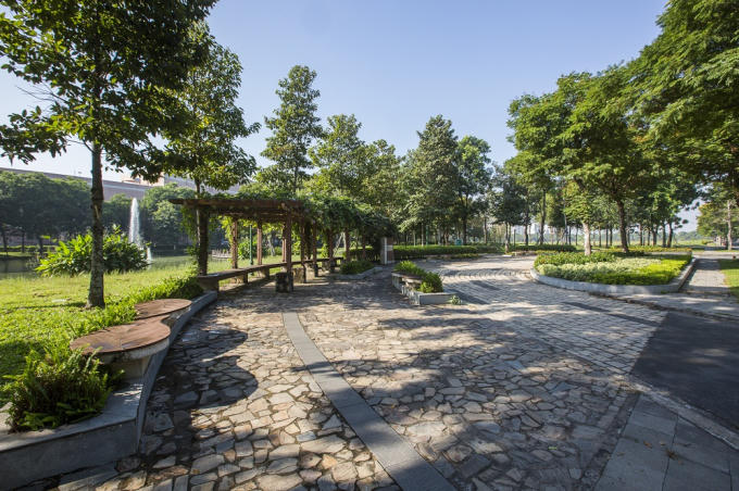 Có khoảng 2.000 cây trưởng thành giúp cư dân có thể hòa mình vào thiên nhiên.