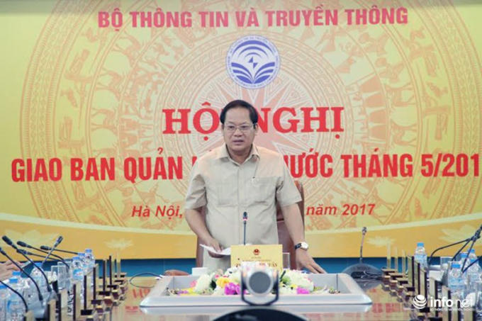 Ủy viên Trung ương Đảng, Bộ trưởng Bộ TT&amp;TT Trương Minh Tuấn phát biểu chỉ đạo hội nghị.