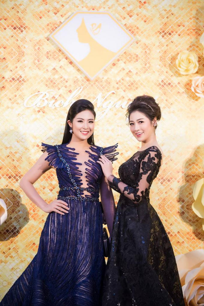 Hoa hậu Ngọc Hân - Á Hậu Tú Anh thân thiết như hai chị em