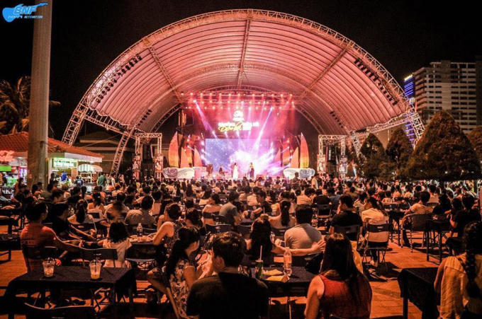 “Đại nhạc hội âm nhạc &amp; Lễ hội hóa trang Halloween 2018” diễn ra từ 19h30-23h đêm 31/10 .