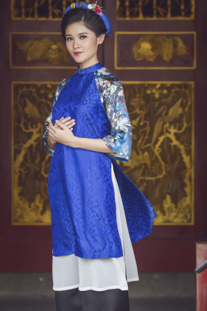 Thuỳ Dung khoe nét đẹp giản dị với áo dài truyền thống