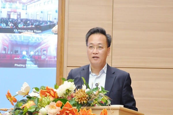 Bí thư Tỉnh ủy Hưng Yên, ông Nguyễn Hữu Nghĩa trình bày chương trình hành động tại hội nghị.