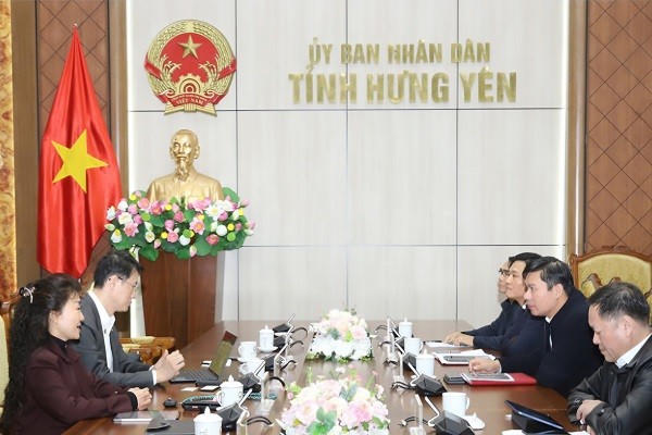 Quang cảnh buổi làm việc.