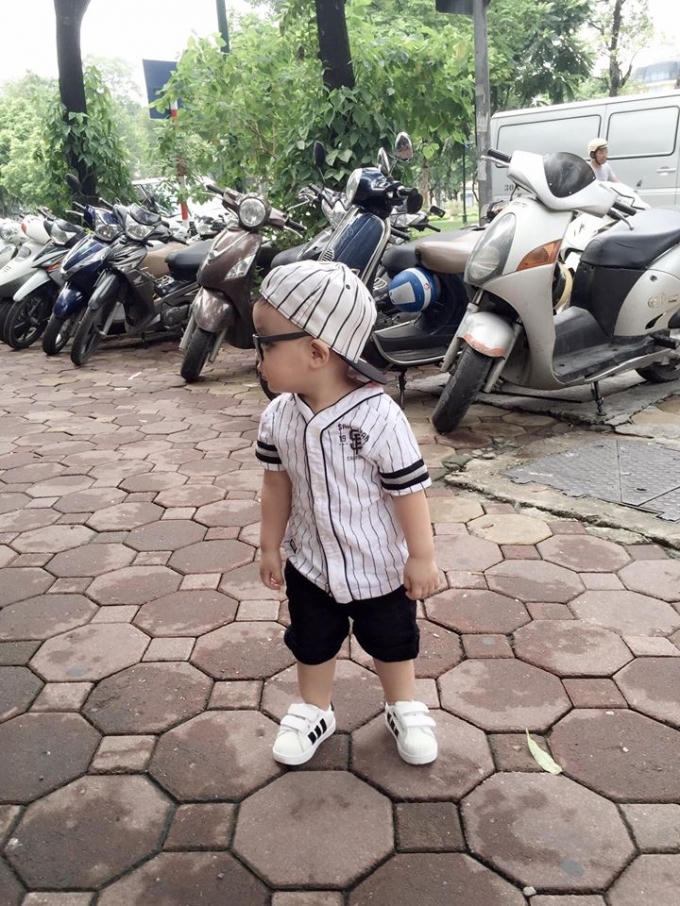 Những khoảnh khắc vô cùng đáng yêu của con trai Tâm Tít được cô thường xuyên chia sẻ trên trang cá nhân facebook.