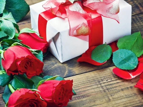 Chọn qu&agrave; tặng 20/10 theo cung ho&agrave;ng đạo đảm bảo sẽ