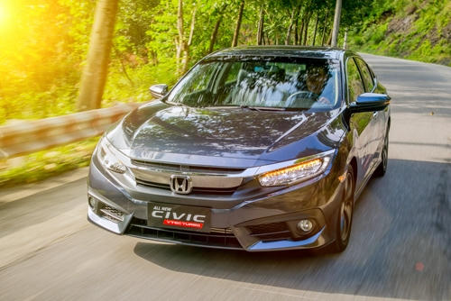Thu hồi 300 xe Honda Civic tại Việt Nam.