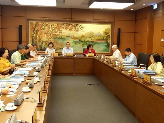 Quốc hội thảo luận ở tổ