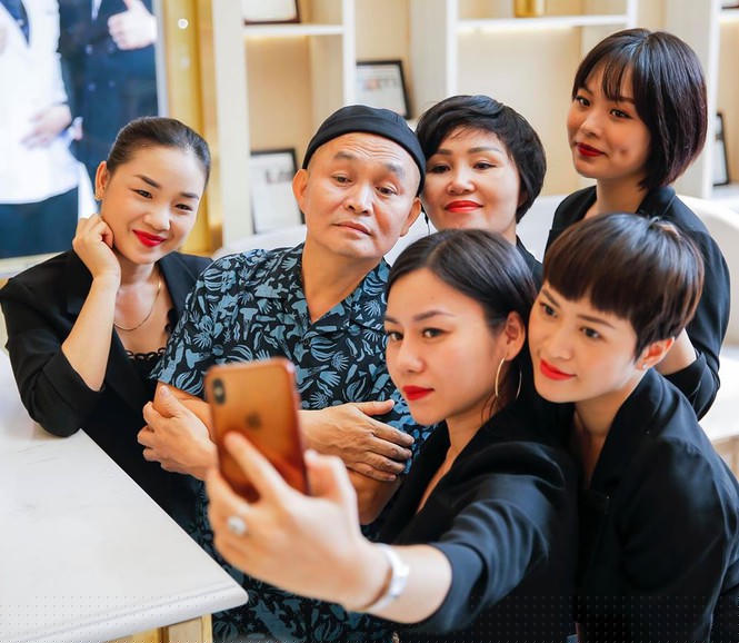 Tiết lộ cát-xê 'khủng' của Xuân Hinh và phong cách tiêu tiền khiến fan 'sốc' - ảnh 2