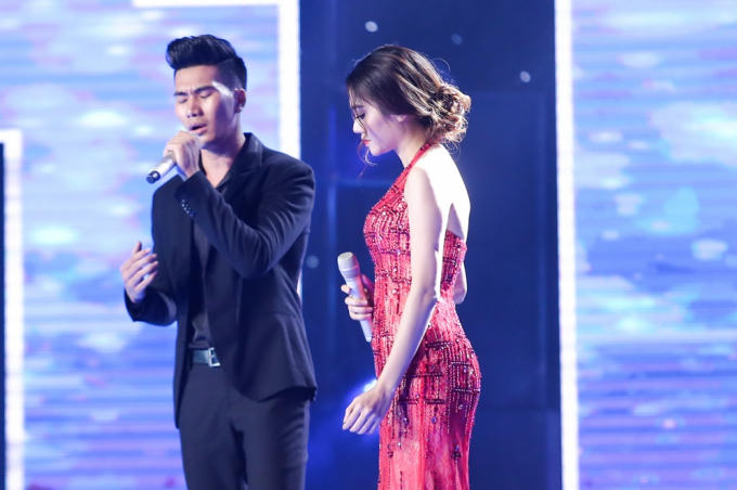 Ngọc Sơn "chữa cháy" cho phần thi của Hồng Nhung và Yên Hà trong tập 6 Thần tượng Bolero 2017.