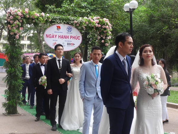 18 cặp đôi trẻ tổ chức đám cưới tập thể trong sáng 23/4.