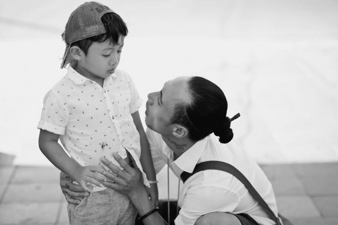 Phạm Anh Khoa và bé Châu Chấu.