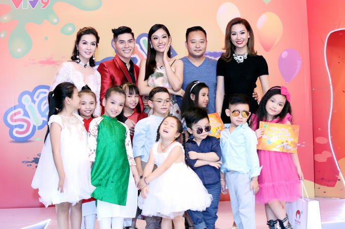 MC Thanh Mai khen ngợi tài năng của cặp chị em Thuỳ Linh, Phương Linh