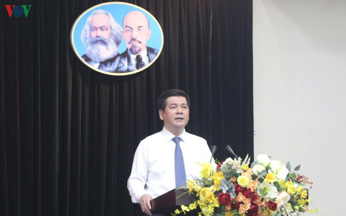Anh73.