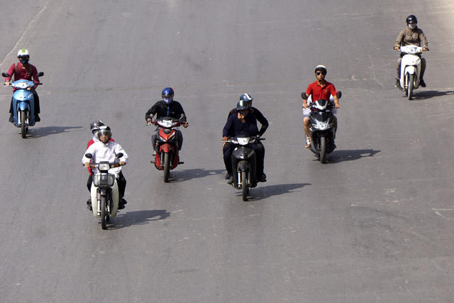 T&igrave;nh cảnh cũng tương tự tại đường Nguyễn Tr&atilde;i.