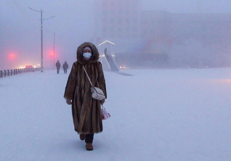 Nhiệt độ thấp nhất ghi nhận được ở Yakutsk là -64,4 độ C, vào tháng 2/1891.