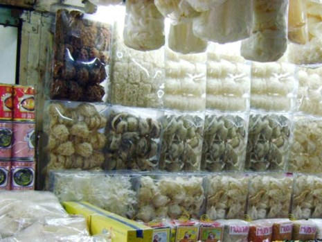 Trên thị trường quá nhiều sản phẩm yến, khó phân biệt được hàng thật và hàng giả. Ảnh: Internet