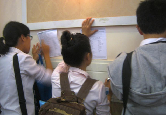 Nhiều cử nhân không đủ khả năng kiếm việc làm nên chọn cách... học tiếp. (Ảnh mang tính minh họa)