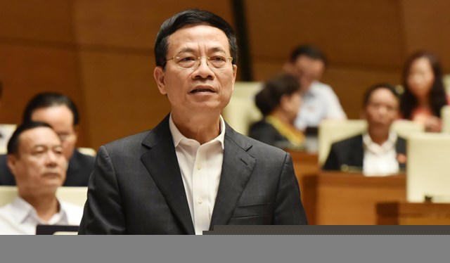 Bộ trưởng Thông tin và Truyền thông Nguyễn Mạnh Hùng. Ảnh: Hoàng Phong