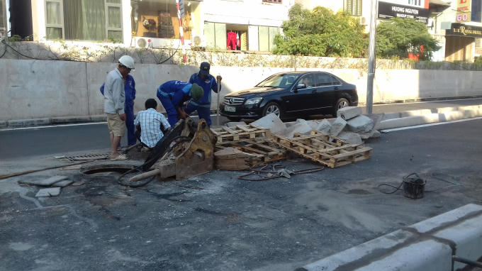 Cận cảnh cầu vượt dầm thép An Dương - Nghi Tàm trước ngày thông xe