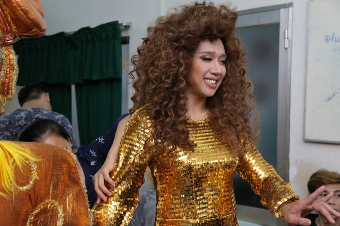 Trấn Thành trổ tài diễn tuồng, ca cải lương trong đêm liveshow kỉ niệm 10 năm vào nghề