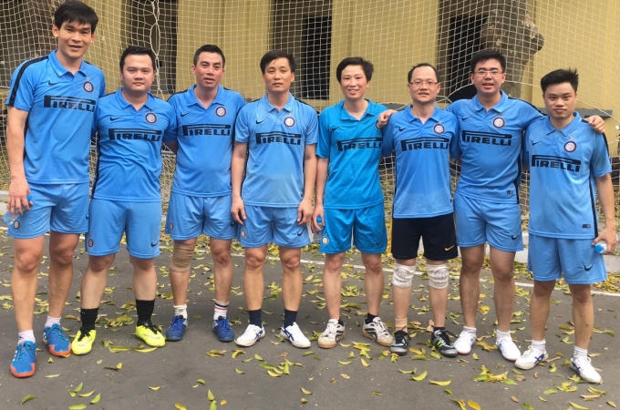 Đội Liên đơn vị HTQT- PLQT- CN đã giành chiếc vé bán kết đầu tiên của giải