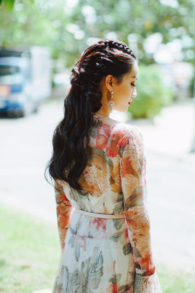 Nguy&ecirc;n Khang mặc trang phục 4.000 USD khi dẫn chung kết The Voice