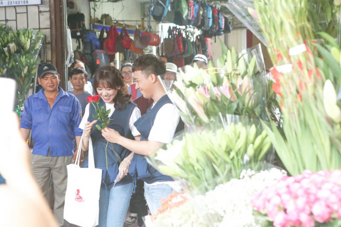 Xúc động khi Hương Giang chia sẻ thời đi học không được bạn bè tôn trọng