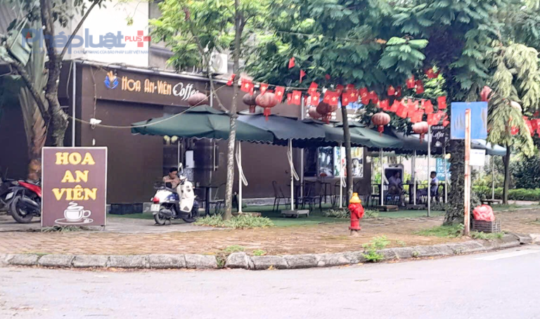 Quán cà phê với tên gọi "cà phê Hoa An Viên" được xây dựng và kinh doanh trên lô đất CX1.