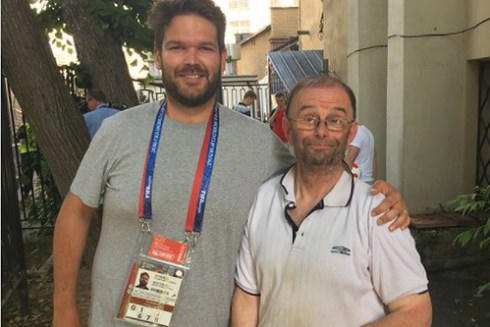 Dan Howells và Douglas Moreton. (Ảnh: AP)