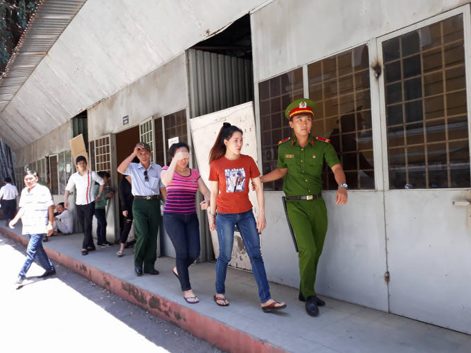 Gắn mác hoa khôi, vừa bán dâm vừa môi giới - cả dàn người đẹp đi tù