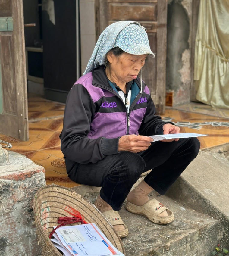 Bà Đào Thị Phương với khuôn mặt khắc khổ, lo lắng và mong muốn TAND Khu vực 3- Hà Nội sớm đưa vụ án ra xét xử.