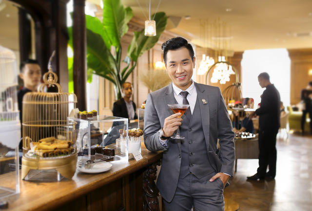 Nguyên Khang lịch lãm sánh đôi bên hoa hậu Trúc Diễm