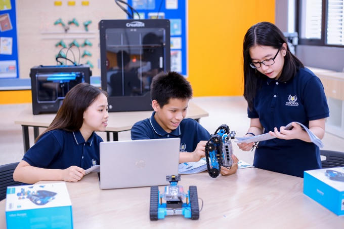 Kh&aacute;m ph&aacute; kh&ocirc;ng gian s&aacute;ng chế hiện đại của học sinh Vinschool