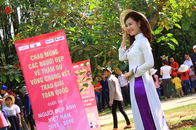 Ngắm loạt ảnh top 15 Người đẹp Ảnh Việt Nam khoe sắc trong t&agrave; &aacute;o d&agrave;i truyền thống