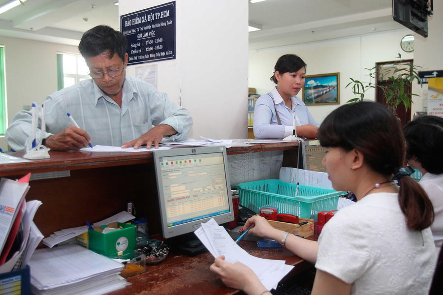 Từ 1-7, doanh nghiệp được giảm mức đóng BHXH bắt buộc - Ảnh 1.