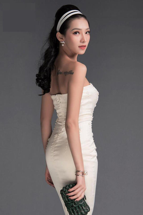 Lưu Đê Ly vào vai Ngọc, bạn gái Lê Thành (Hồng Đăng) - con trai thứ của ông trùm Phan Quân. Người đẹp sinh năm 1991 từng đóng trong phim Hoa nở trái mùa, Ngự lâm không kiếm... Cô có gương mặt sắc sảo, thân hình cao ráo. Hiện cô làm mẹ đơn thân.