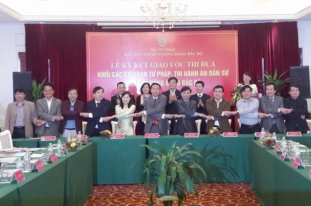 Lễ ký kết giao ước thi đua khối các cơ quan Tư pháp khu vực Đồng bằng Bắc Bộ.
