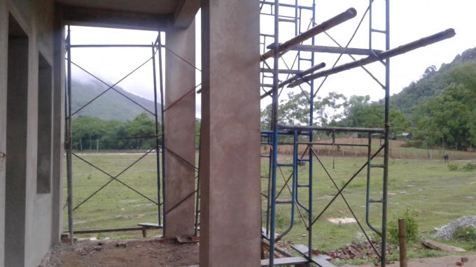 Còn nhiều lắm những hạng mục đang đợi kinh phí để thi công tiếp.