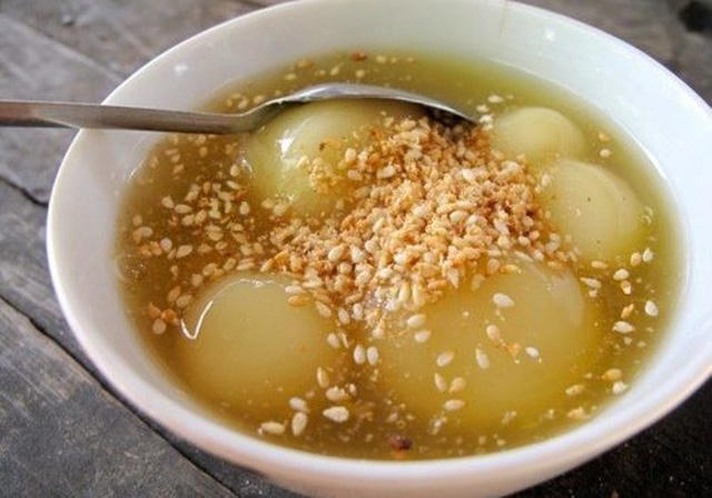 Chè trôi nước là món không thể thiếu của người miền Nam trong Tết Đoan Ngọ.