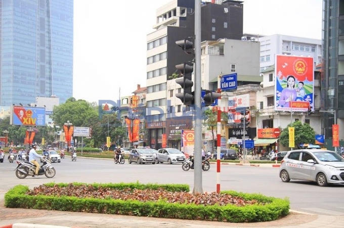 Đường phố Thủ đ&ocirc; rực rỡ trước ng&agrave;y bầu cử Quốc hội