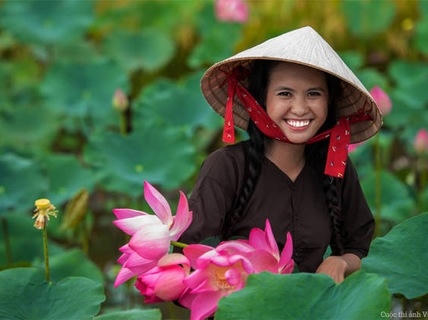 Hơn 80 năm trôi qua, tổ chức Phụ nữ Liên hiệp Hội ngày càng lớn mạnh, người phụ nữ Việt Nam yêu nước ngày càng có tri thức, có sức khoẻ, càng năng động, sáng tạo, có lối sống văn hoá, có lòng nhân hậu, quan tâm tới lợi ích xã hội và cộng đồng. Ảnh minh họa.