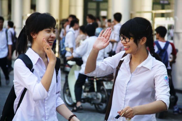 Theo Bộ GD-ĐT, trước khi thi chính thức 1 ngày, vào 13h30 chiều  21/6, thí sinh phải có mặt tại điểm thi để làm thủ tục dự thi và nắm thông tin về quy chế, lịch thi chính xác. (Ảnh: Sở GD Hà Nội)