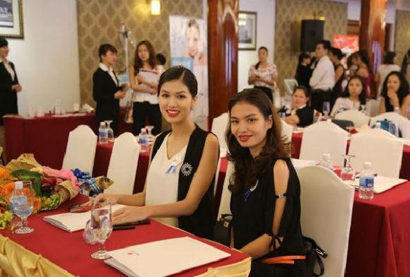 Miss. Maria Hồ Oanh Yến – Hoa hậu thế giới toàn cầu 2015 tham gia hội nghị.
