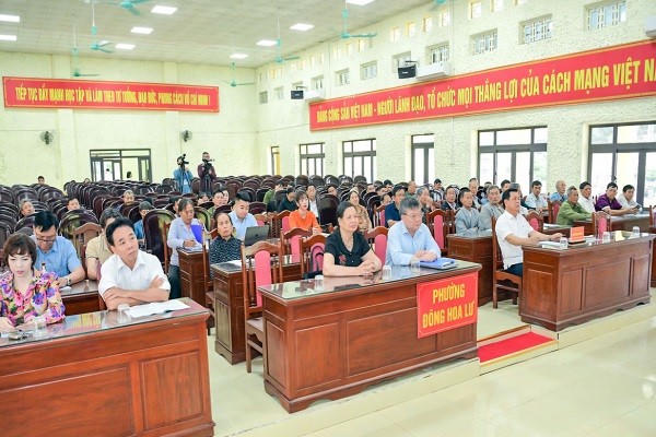 Các đại biểu dự hội nghị.