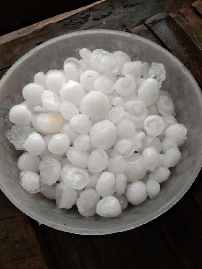 Những viên đá cỡ lớn ở xã Nậm Ban, Mèo Vạc, Hà Giang.