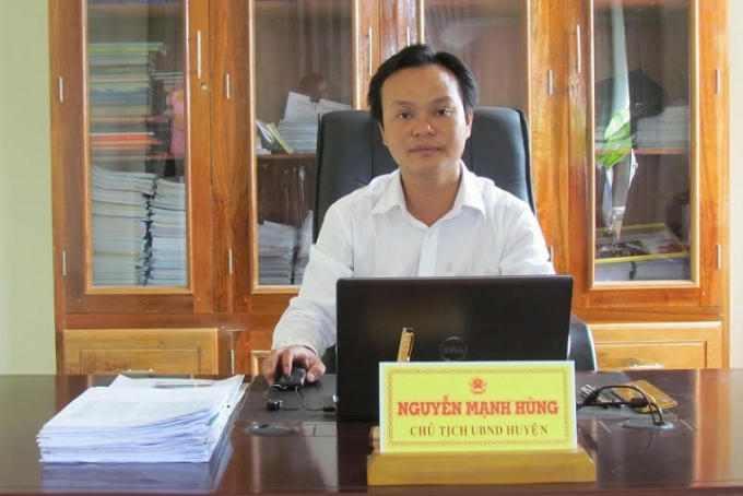 Phó bí thư Huyện ủy, Chủ tịch huyện A Lưới Nguyễn Mạnh Hùng.